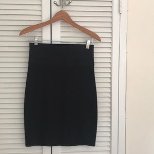 MAX STUDIO skirt with light compression waistband